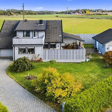 Hyggelig Enebolig Pa Notteroy, Rett Ved Golfbane Villa Bagian luar foto